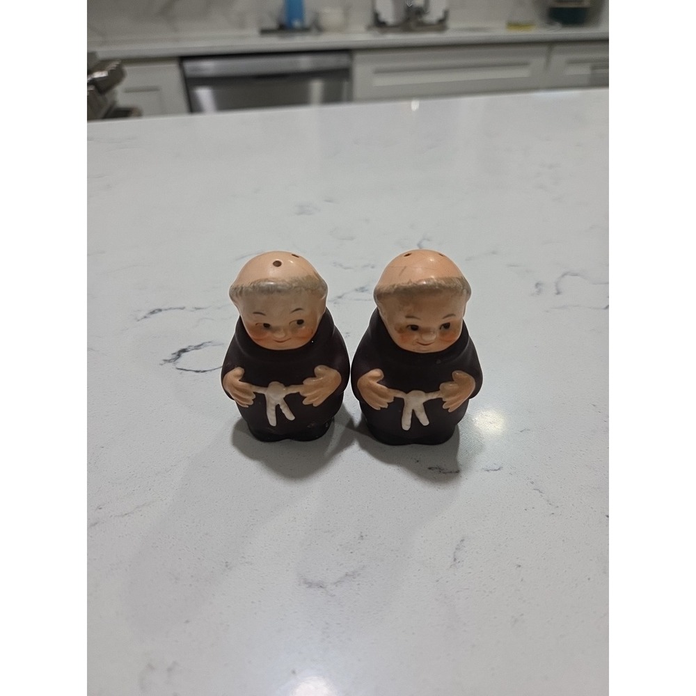 Vintage W. Germany Goebel Porcelain Friar Tuck Brown Monk Salt & Pepper Shakers